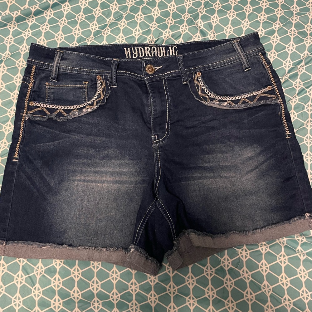 Hydraulic Dark Blue Denim Shorts with Decorative Chain